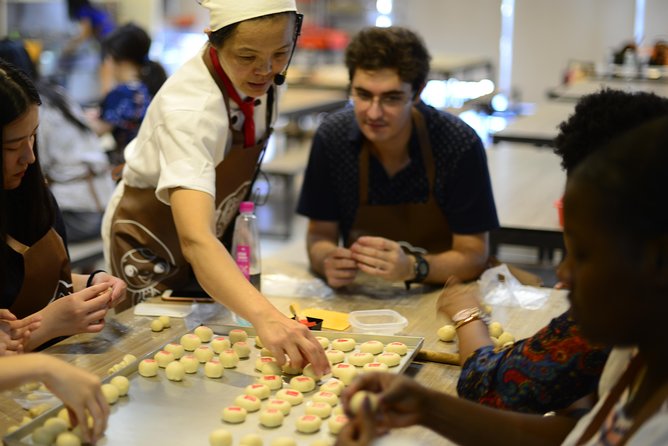 Sweets to Streets: 6Hr Taipei Adventure with Pineapple Cake DIY - Starting with Taipei’s pineapple cake tradition