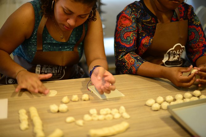 Sweets to Streets: 6Hr Taipei Adventure with Pineapple Cake DIY - Who will get the most from this tour