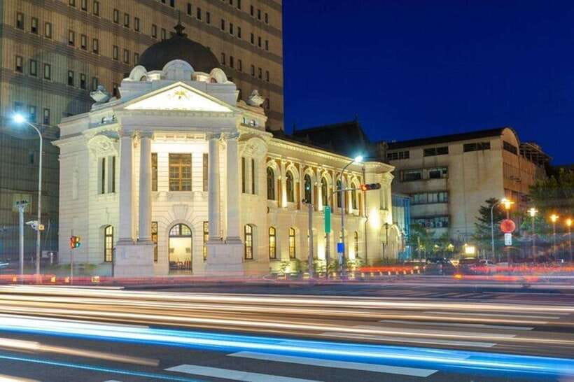 Taichung City: Sightseeing Walking Tour with a Local Guide - A three-hour introduction to Taichung’s many sides