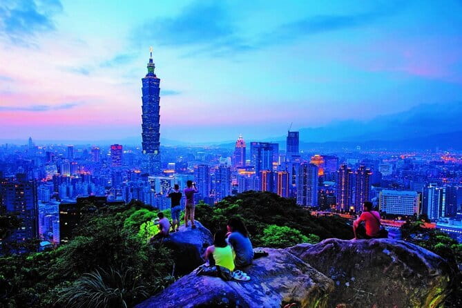 Taipei 101 Observatory Deck Ticket - Standard ticket or priority pass?