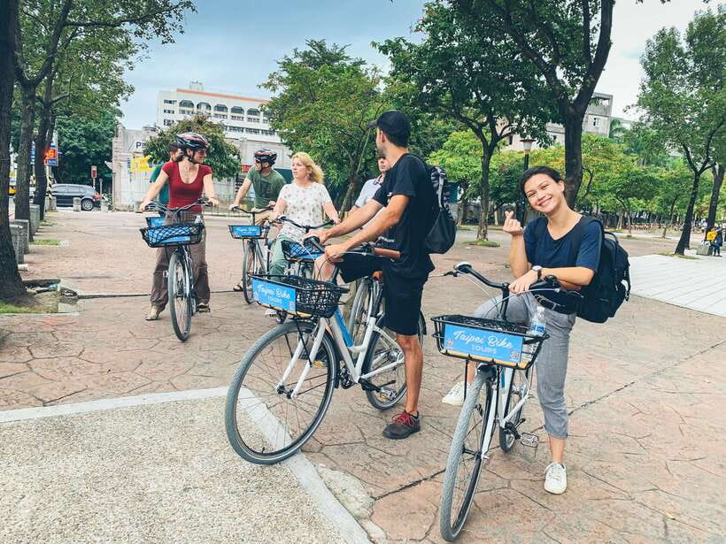 Taipei: 4-Hour Morning City Cycling Tour with Breakfast - A Taiwanese breakfast worth setting the alarm for