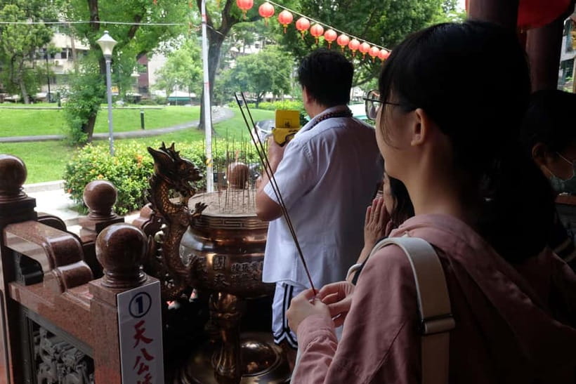 Taipei: 4-Hour Morning City Cycling Tour with Breakfast - Safety, weather, and the real effort involved
