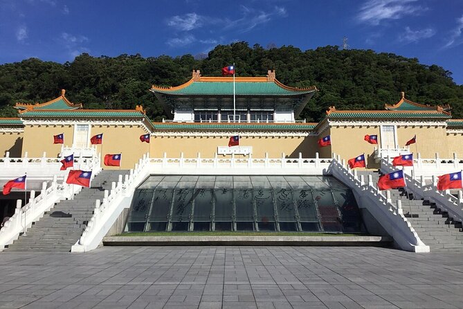 Taipei City Morning Tour with National Palace Museum entry - Longshan Temple: a living place of worship