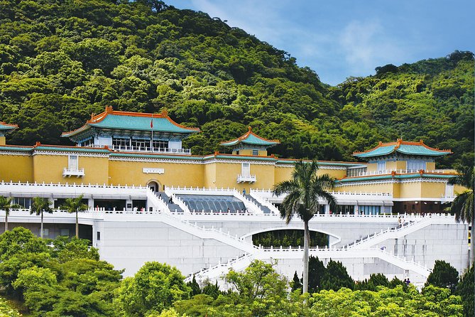 Taipei City Morning Tour with National Palace Museum entry - National Palace Museum: ancient art in a short visit