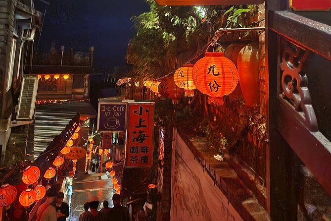 Taipei day tour(northeast coast tour or city tour) MERCEDES VAN - Jiufen Old Street, snacks, and hillside views