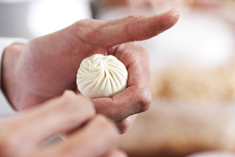 Taipei: Din Tai Fung Restaurant Experience - Fast service, polished but sometimes rushed