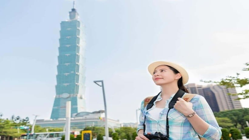 Taipei: Highlight Attractions Walking Tour - No. 7, Beiping East Road: Taipei in smaller pieces