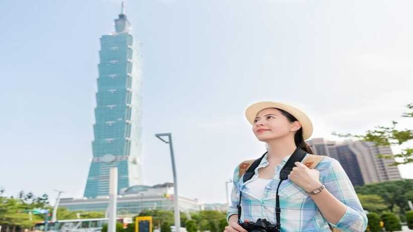 Taipei: Highlight Attractions Walking Tour - No. 53, Nanhai Road: room for questions and local detail