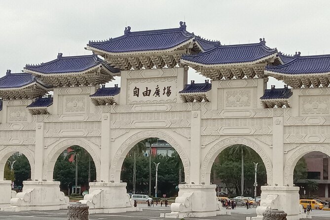 Taipei Memory - 2 Days Tour - Guide quality and the value of a private format