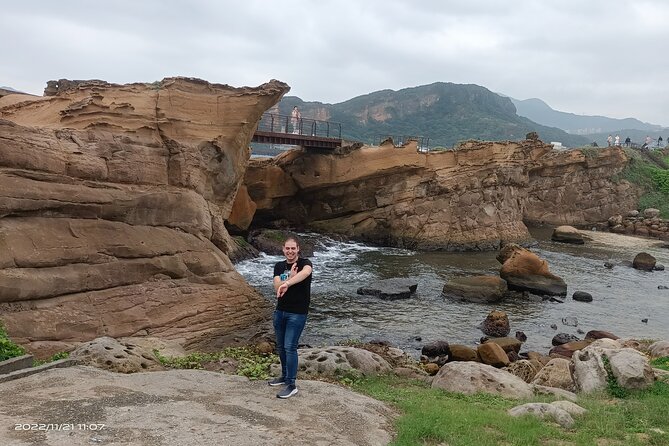 Taipei Memory - 2 Days Tour - Day one: temples, monuments, and Taipei’s grand museum