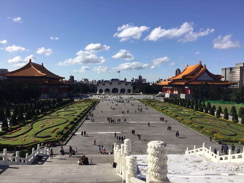 Taipei: Morning City Tour with National Palace Museum Entry - Transport makes the short schedule possible