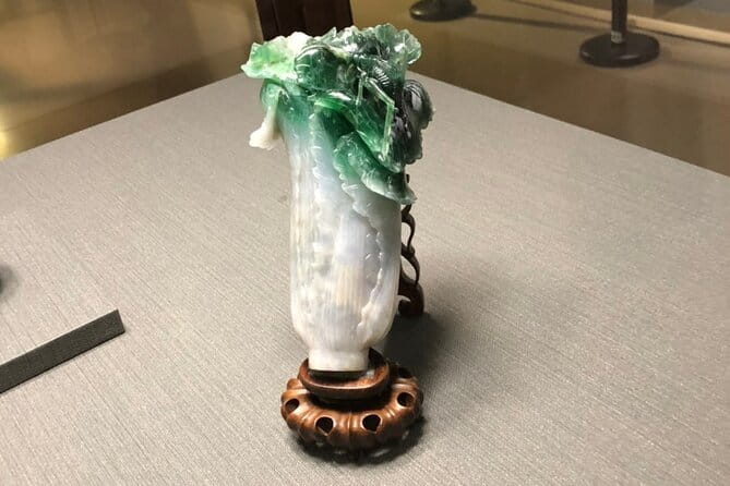 Taipei National Palace Museum Guided Tour - Choosing between the 10:00 AM and 1:30 PM tours