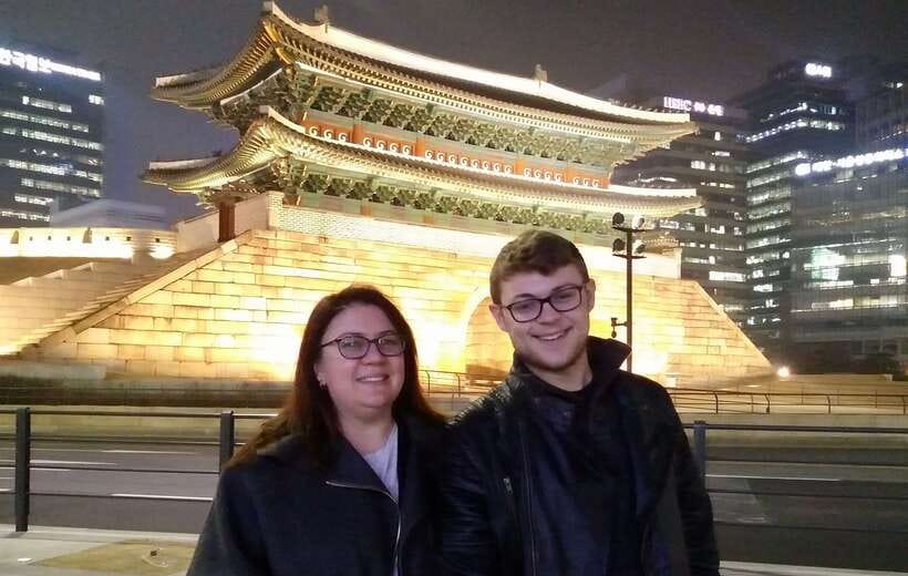 Taipei Private Custom Tour with a Local: Icons & Hidden Gems - Walking, Transport, and Daily Comfort