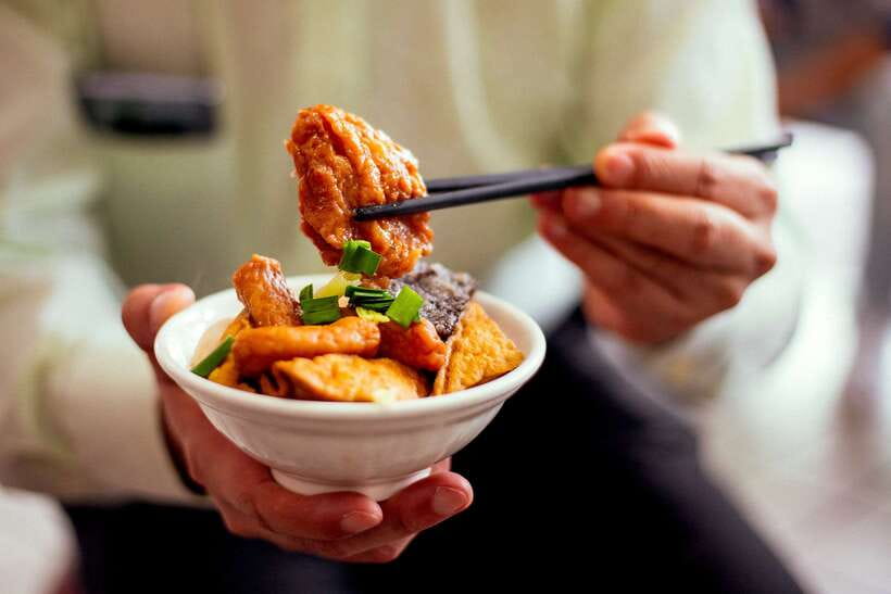 Taipei: Private Food Tour – 10 Tastings with Locals - Scallion pancakes and the first taste of Taipei