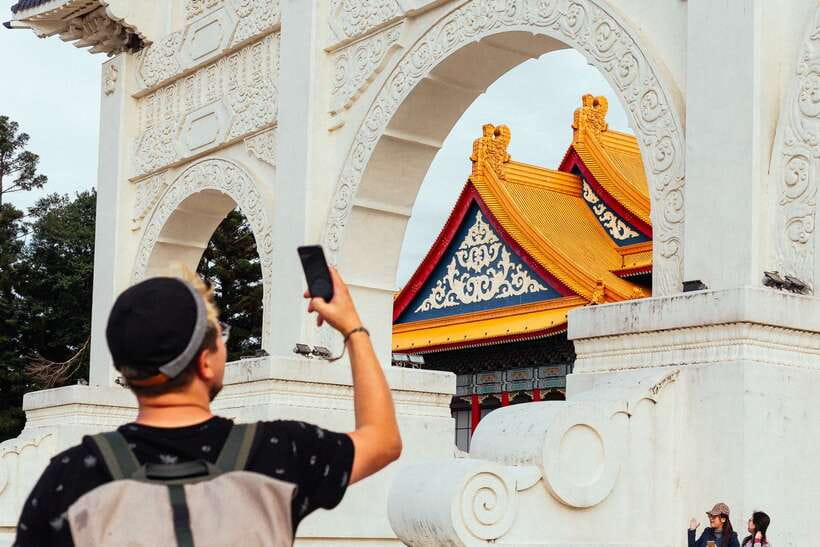 Taipei: Private Tour with Locals – Highlights & Hidden Gems - Walking, comfort, and practical limits