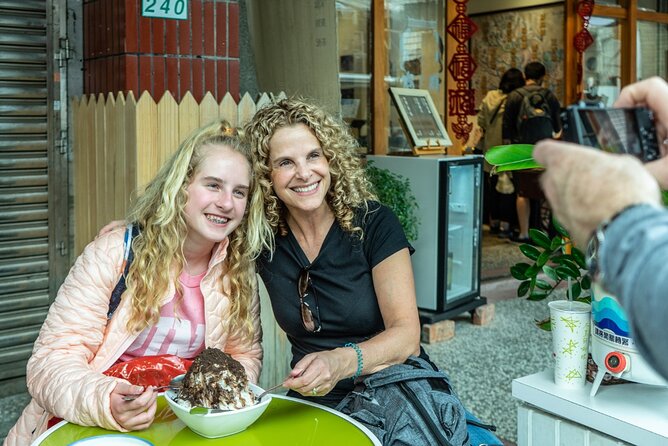 Taipei Street Food & Night Market Tour with a Local: Private & Custom - What the guide changes