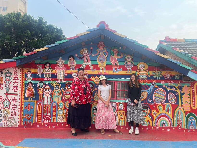 Taipei-Taichung-Taipei Private day trip - Zhongshe Flower Garden for an easy first stop