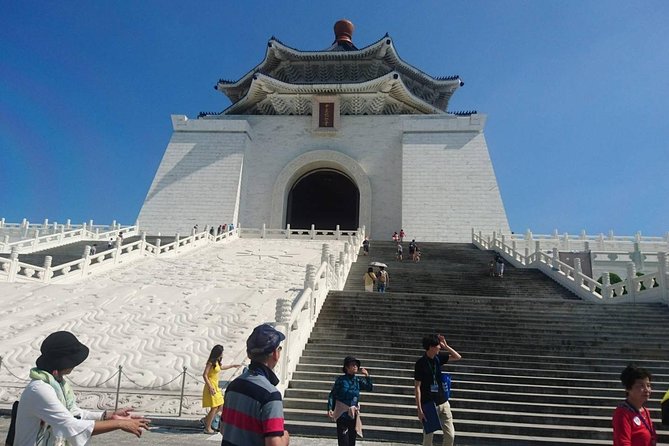 Taipei Taster: Layover Escapes in 4-Hour Private Tour - Who should choose this layover tour