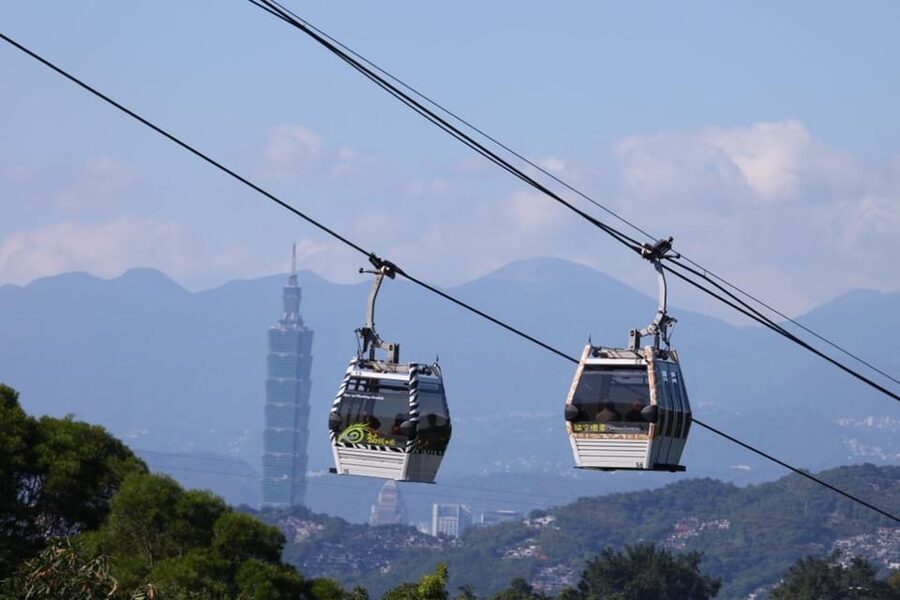 Taipei: Unlimited FunPass - Transports & Attractions Pass - Yangmingshan, Beitou, and the five shuttle routes