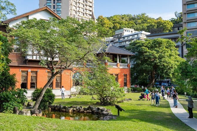 Taiwan TST : Private Tour Taipei, Yangmingshan, Beitou, Tamsui - Thermal Valley shows Beitou’s raw side