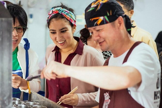 Taiwanese Cooking Class with Traditional Market Tour - Sitting Down for Lunch Instead of Rushing Away