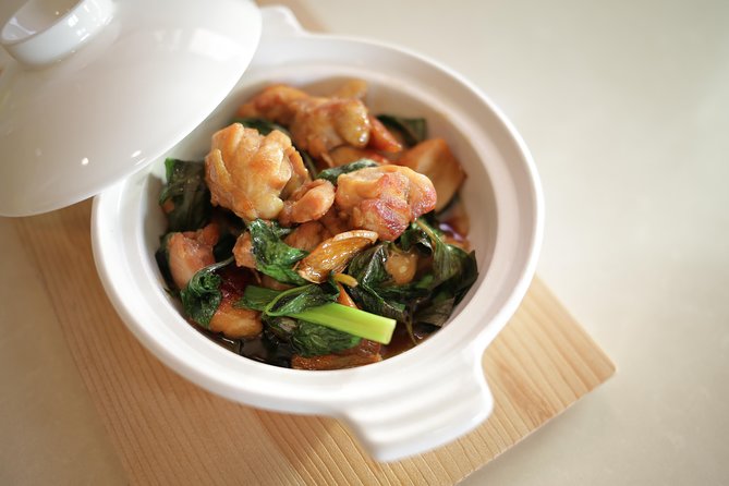 Taiwanese Gourmet Cooking Class in Taipei - Learning the three-cup sauce through chicken