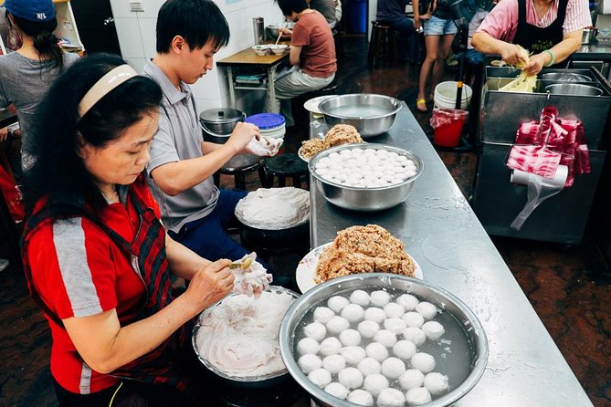 Traditional Old School Taiwanese Food Tour - Temples that add meaning to the meal