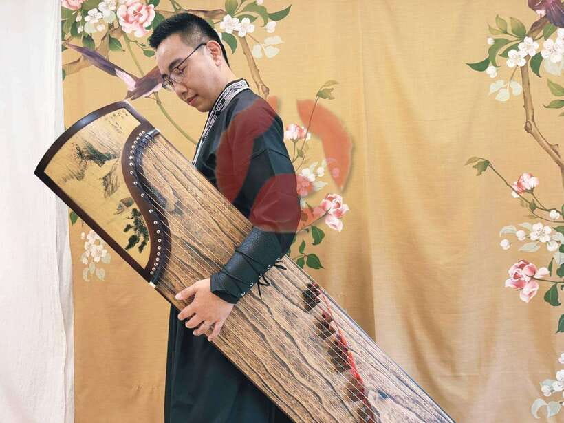 Wear Hanfu and play guzheng - Learning the guzheng with no music background