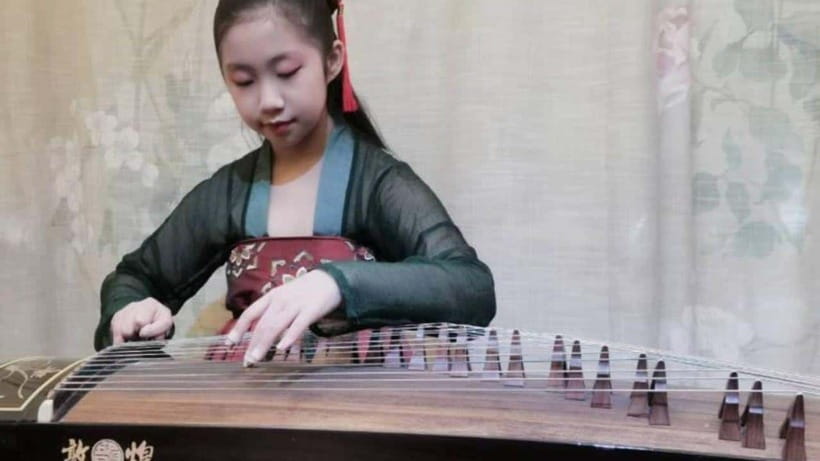 Wear Hanfu and play guzheng - Arriving from Beitou MRT Station