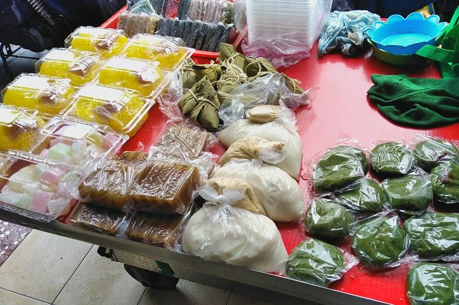 WoknRoll Taipei Walking and Historical Food Tour - Temples, alleyways, and traditions still in use
