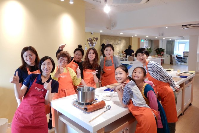 Xiao Long Bao & Boba Tea Cooking Class in Taipei - Vegetarian diners have a clear alternative