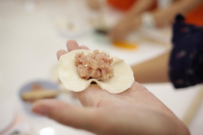 Xiao Long Bao & Boba Tea Cooking Class in Taipei - A small group makes the lesson easier