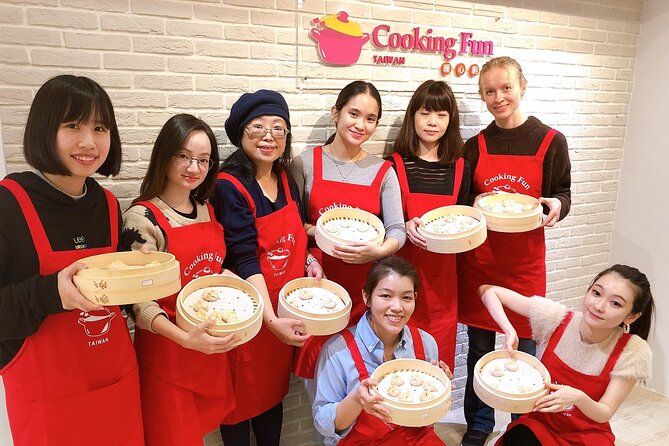 Xiao long bao, Pork thick soup, Bubble milk tea. (Taiwan Cooking Class)-B - Why a maximum of 10 people matters