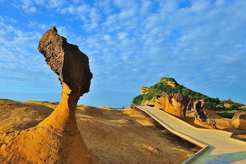 Yehliu Geopark Admission Ticket - The self-guided audio tour and 15 scenic points
