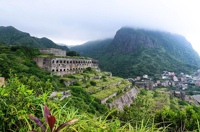 Yehliu, Golden Waterfall, Jiufen, Shifen Day Tour - Shifen Waterfall and the bridge maintenance warning