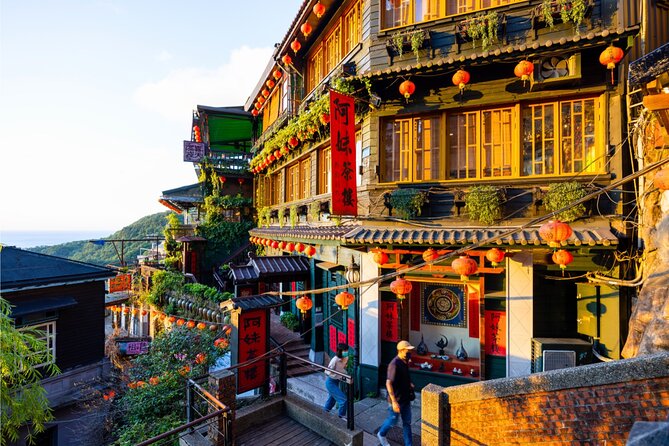Yehliu, Golden Waterfall, Jiufen, Shifen Day Tour - Yehliu Geopark and the Queen’s Head