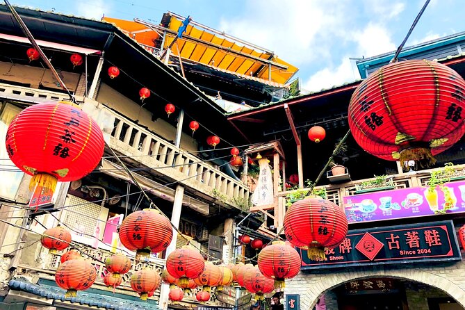 Yehliu & Jiufen & Shifen Day Tour (Departure from Ximending) - What the $33 price really covers