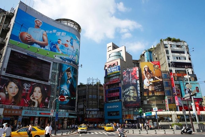 Yehliu & Jiufen & Shifen Day Tour (Departure from Ximending) - Jiufen Old Street, tea, snacks, and tight lanes
