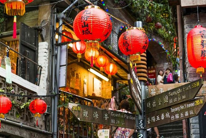 Yehliu, Jiufen & Shifen Taiwans North Coast Day / Night Tour - Why this north coast route works