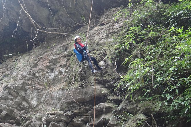 Yi-Hsin creek canyoning in northern Taiwan - Lunch, photos, and the value of the $170 price